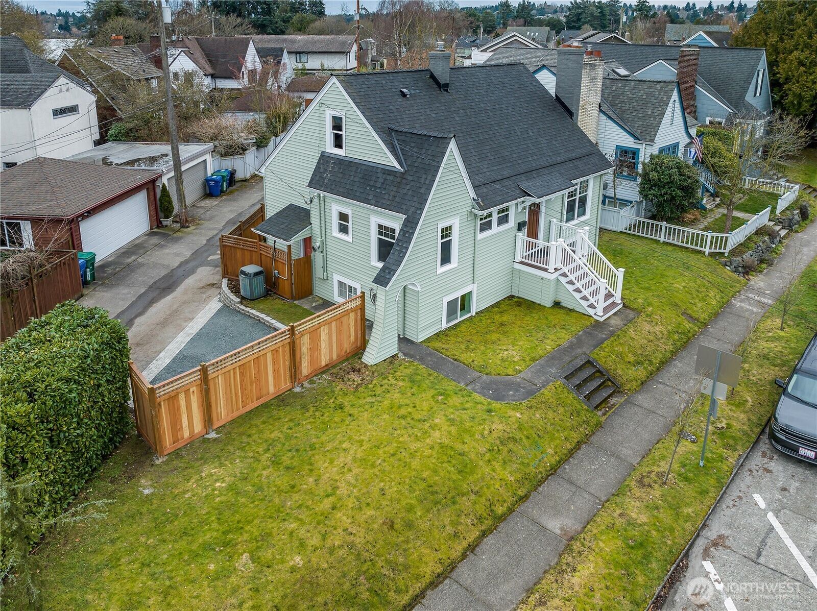 Property Photo: 7638 Winona Avenue N B WA 98103