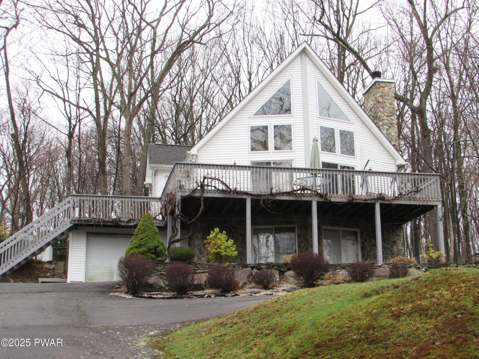 Property Photo: 169 N Lake Drive PA 18328