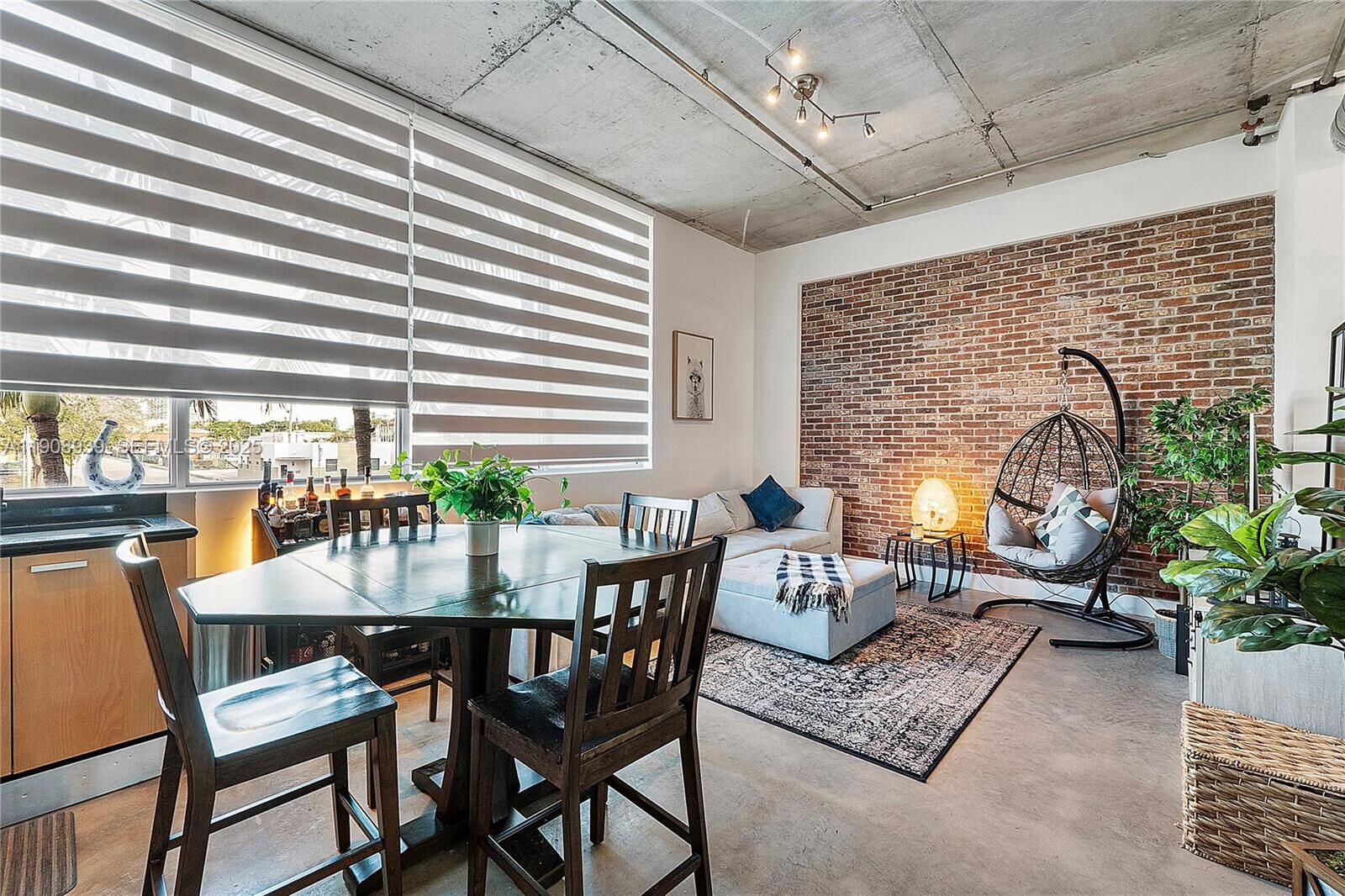 Property Photo: 2100 Van Buren Street #102 FL 33020