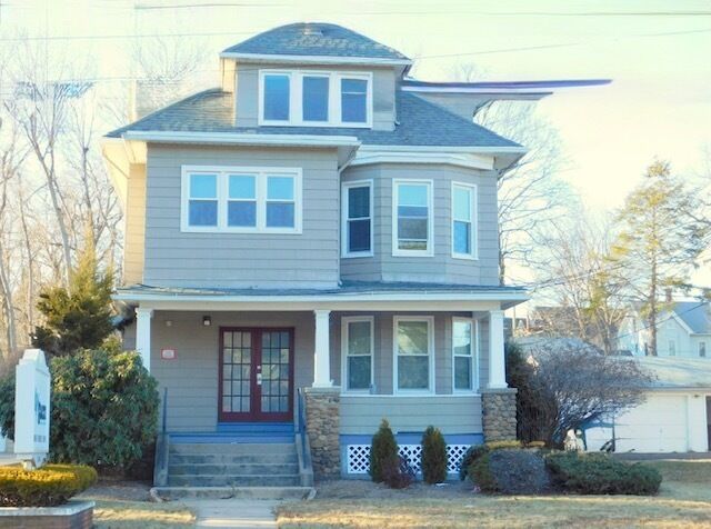 Property Photo: 264 Broad Street 3 CT 06450