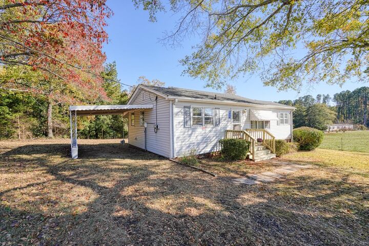 Property Photo:  535 Highway 417  SC 29369 