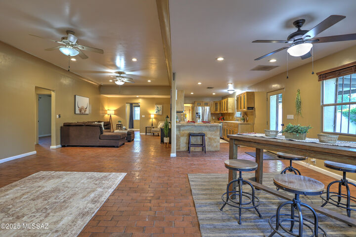 Property Photo: 2101 N Swan Road AZ 85712