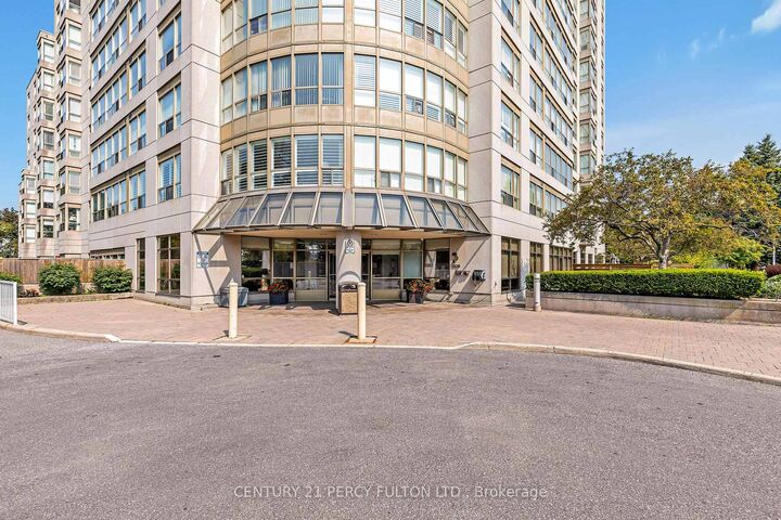 Property Photo: 712 Rossland Road E 506 ON L1N 9E8