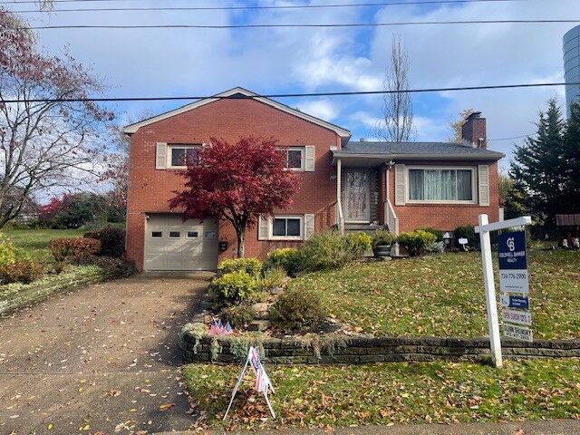 Property Photo: 901 Roosevelt St PA 15027