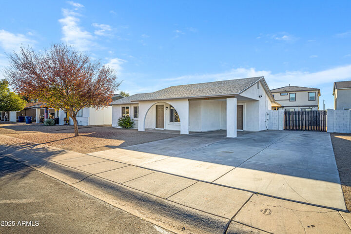 Property Photo:  525 W Sundance Way  AZ 85225 