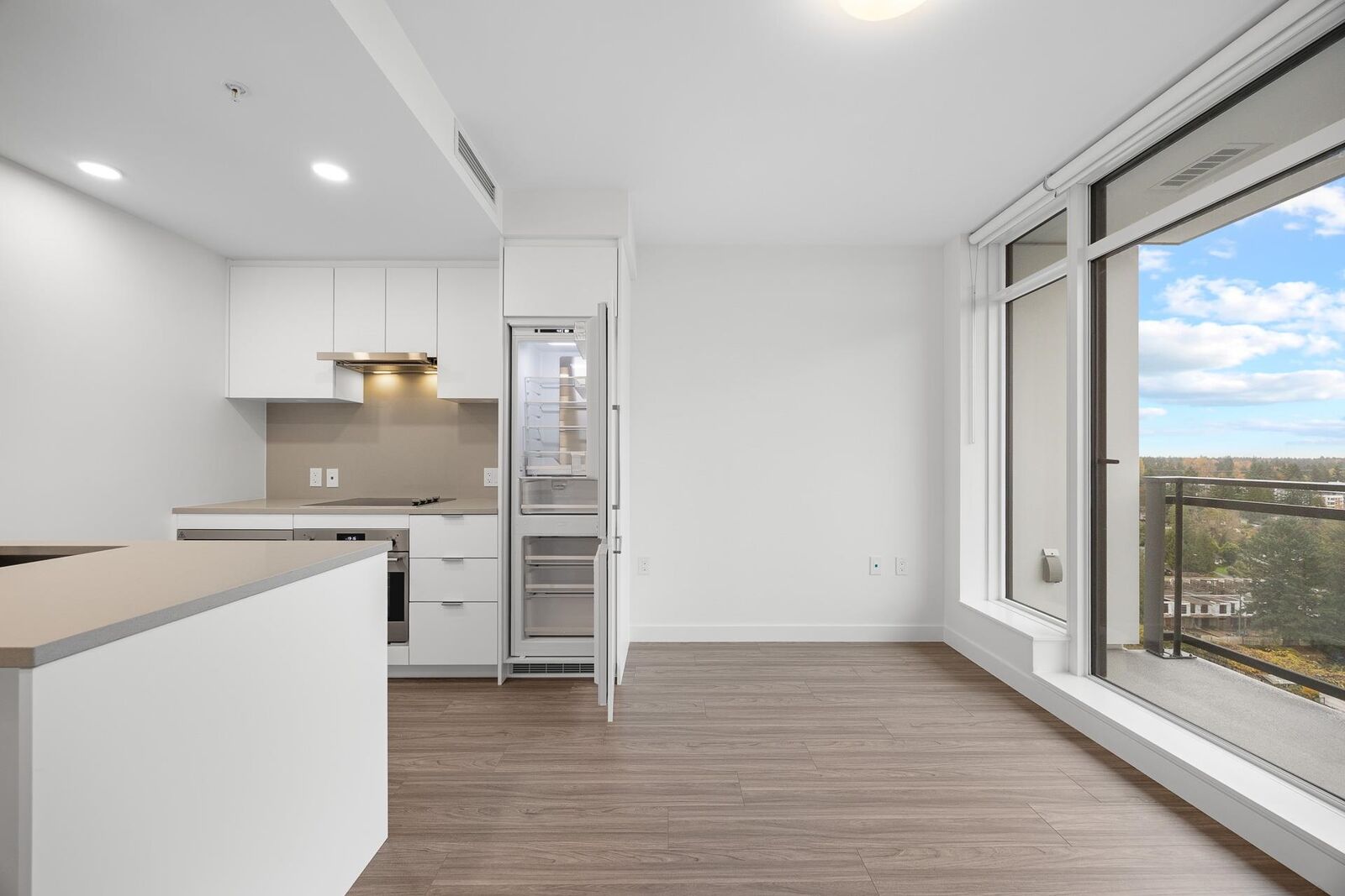 Property Photo:  13675 107A Avenue 1603  BC V3T 0X2 