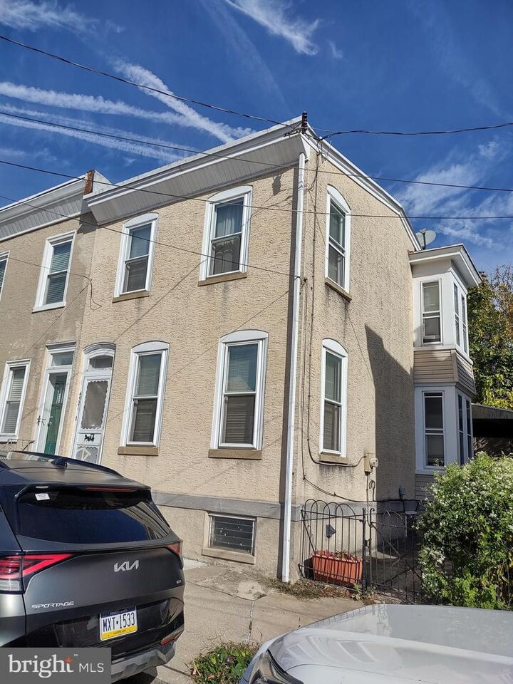 4521 Wilde Street  Philadelphia PA 19127 photo