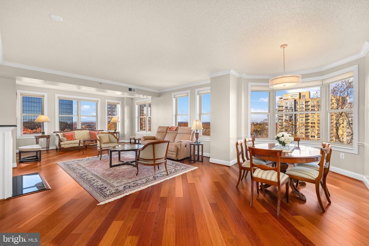 Property Photo:  11776 Stratford House Place 907  VA 20190 