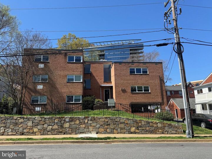 Property Photo:  1510 N Rolfe Street 4  VA 22209 