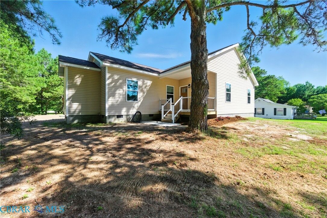 Property Photo: 9975 Line Fence Road VA 23072