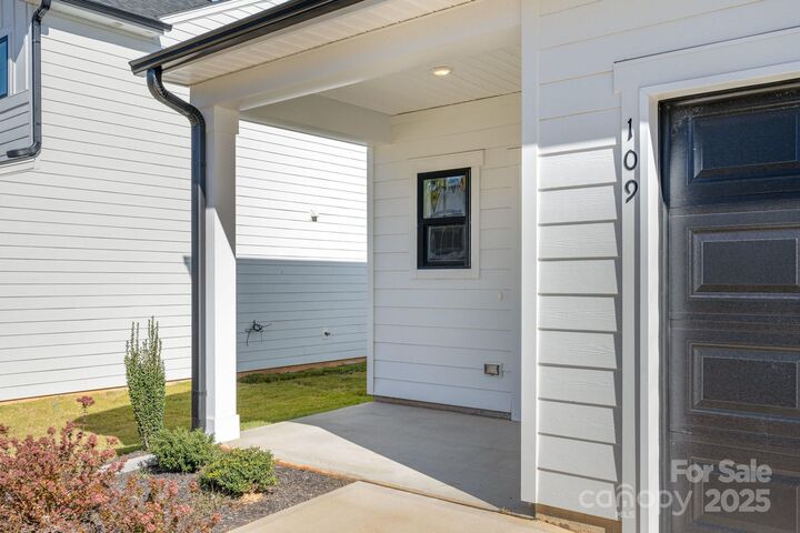 Property Photo: 109 Silverwood Court NC 28115