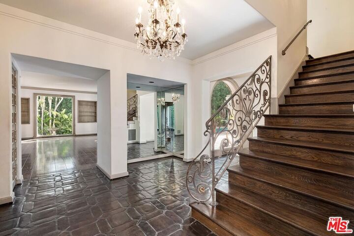 Property Photo:  1017 Chevy Chase Dr  CA 90210 