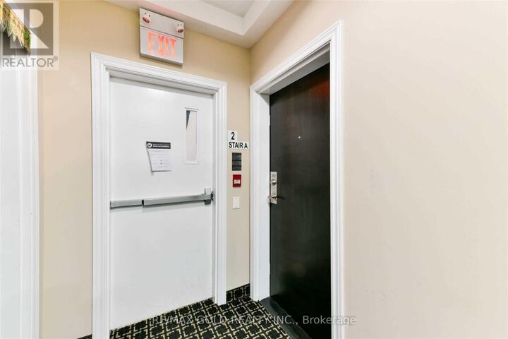 Property Photo:  263 Georgian Drive 212  ON L6H 0L2 