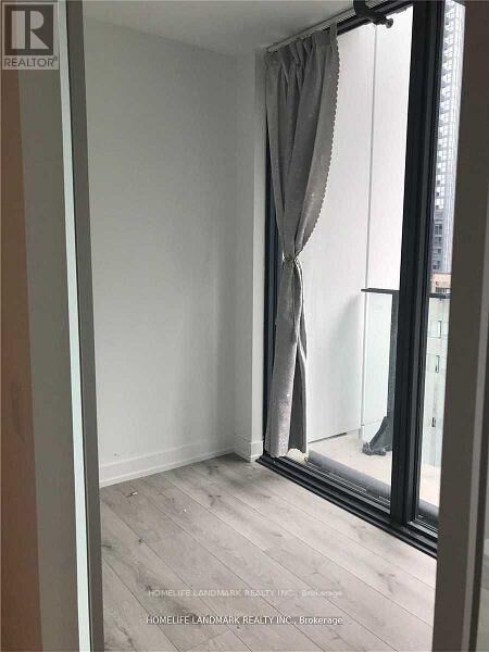 Property Photo: 161 Roehampton Avenue 621 ON M4P 1P9