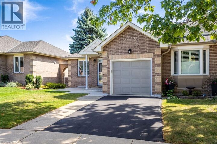 Photo de la propriété: 39 Twentyplace Boulevard ON L0R 1W0