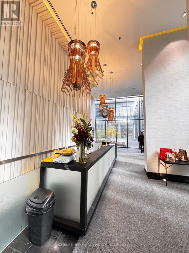 Property Photo:  42 Charles Street East 2202  ON M4Y 0B7 