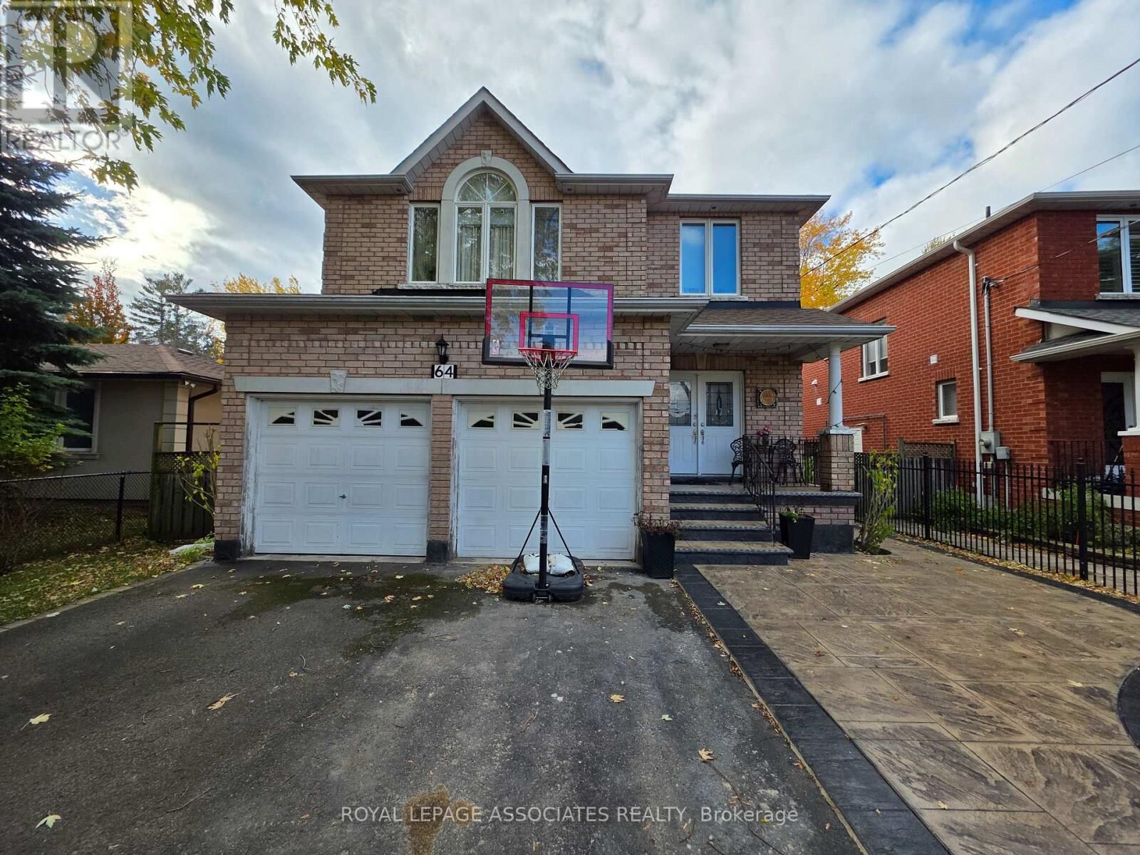 Property Photo:  64 Morningside Avenue  ON M1E 3C2 