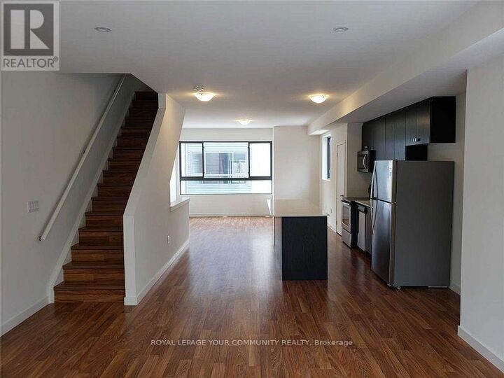 Property Photo:  369 Essa Road 67  ON L4N 9C8 