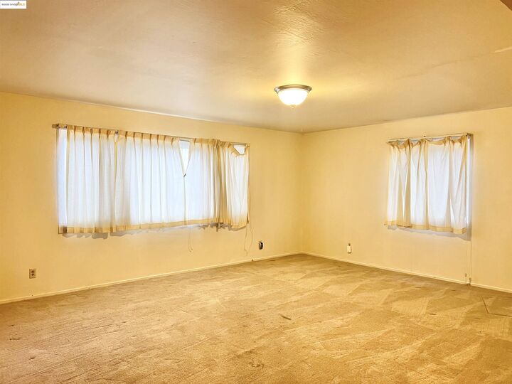 Property Photo:  9719 Holly St  CA 94603 