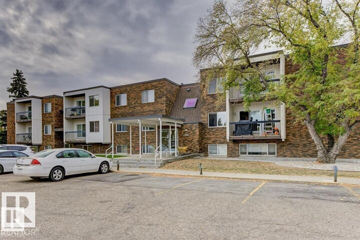 Property Photo: 11465 41 Avenue NW 207 AB T6J 0T9