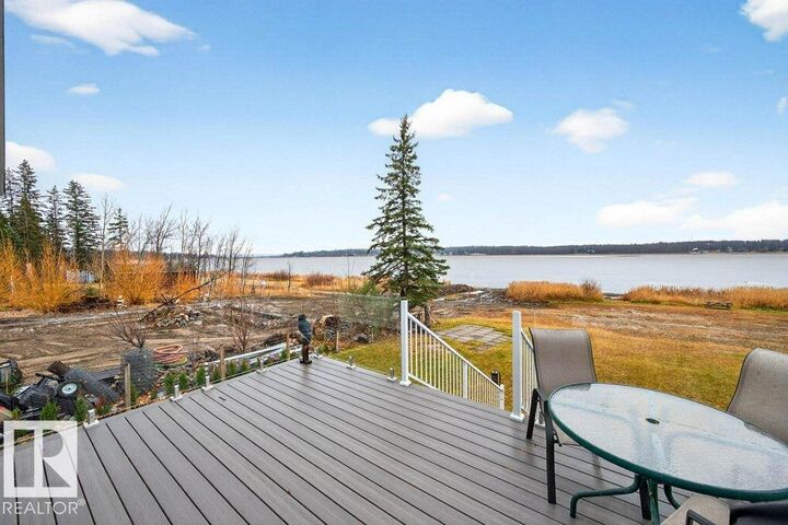 Property Photo:  257 Lakeshore Drive  AB T0E 1V6 