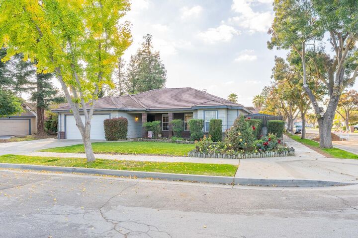6107 N Tamera Avenue  Fresno CA 93711 photo