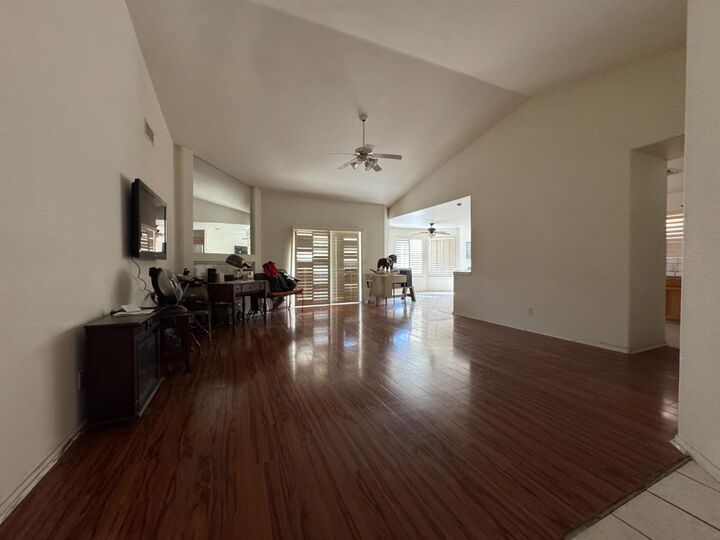 Property Photo:  285 Claremont Avenue  CA 93657 