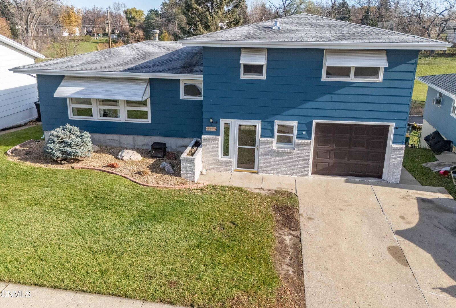 Property Photo: 1827 Marian Drive Drive ND 58501