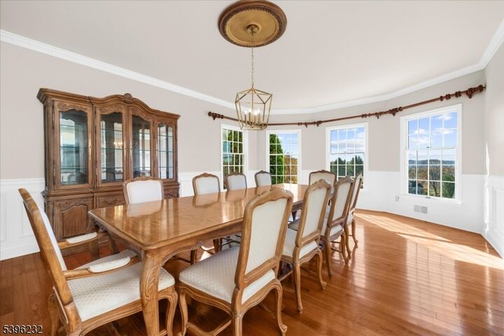 Property Photo:  21 Country Pl  NJ 08833 