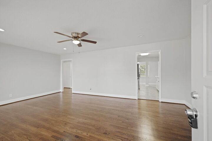 Property Photo:  6718 Crestridge Street  TX 77033 