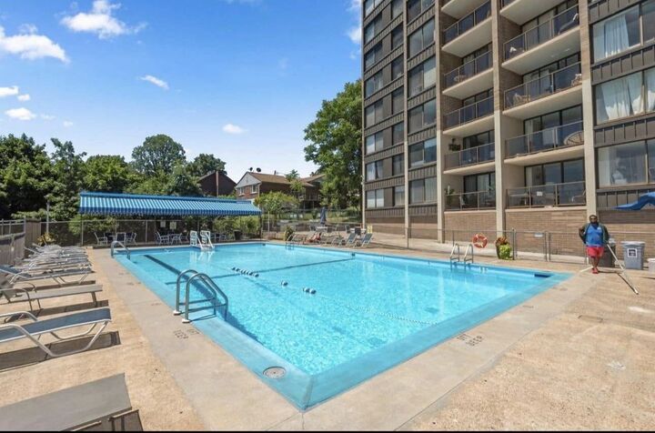 Property Photo:  9060 Palisade Ave 811  NJ 07047 