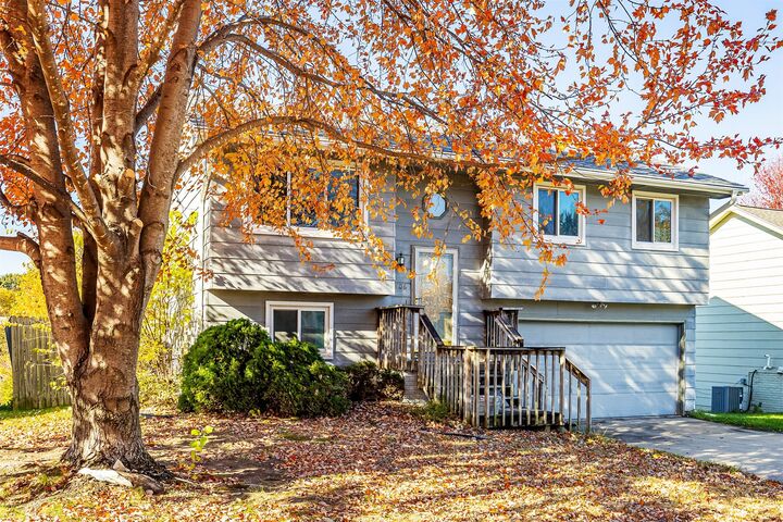 Property Photo: 3406 SE 19th Court IA 50320