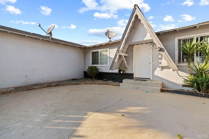 Property Photo:  4620 Ave 288  CA 93274 