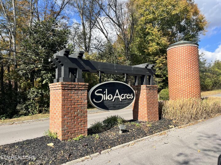 Property Photo: 442 Dairy Lane TN 37772