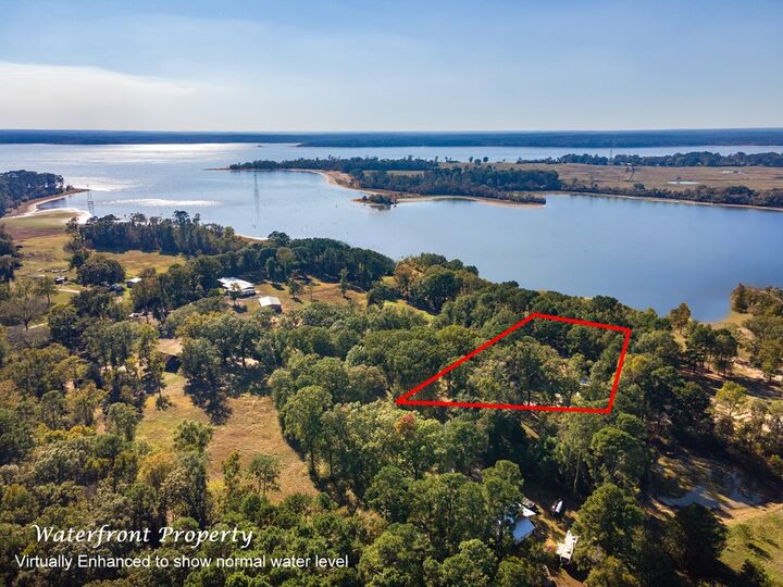 Property Photo: 924 Unit #2 Cr 471 TX 75944