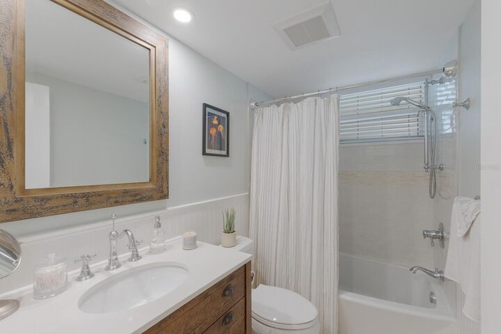Property Photo: 4320 Falmouth Drive 301 FL 34228