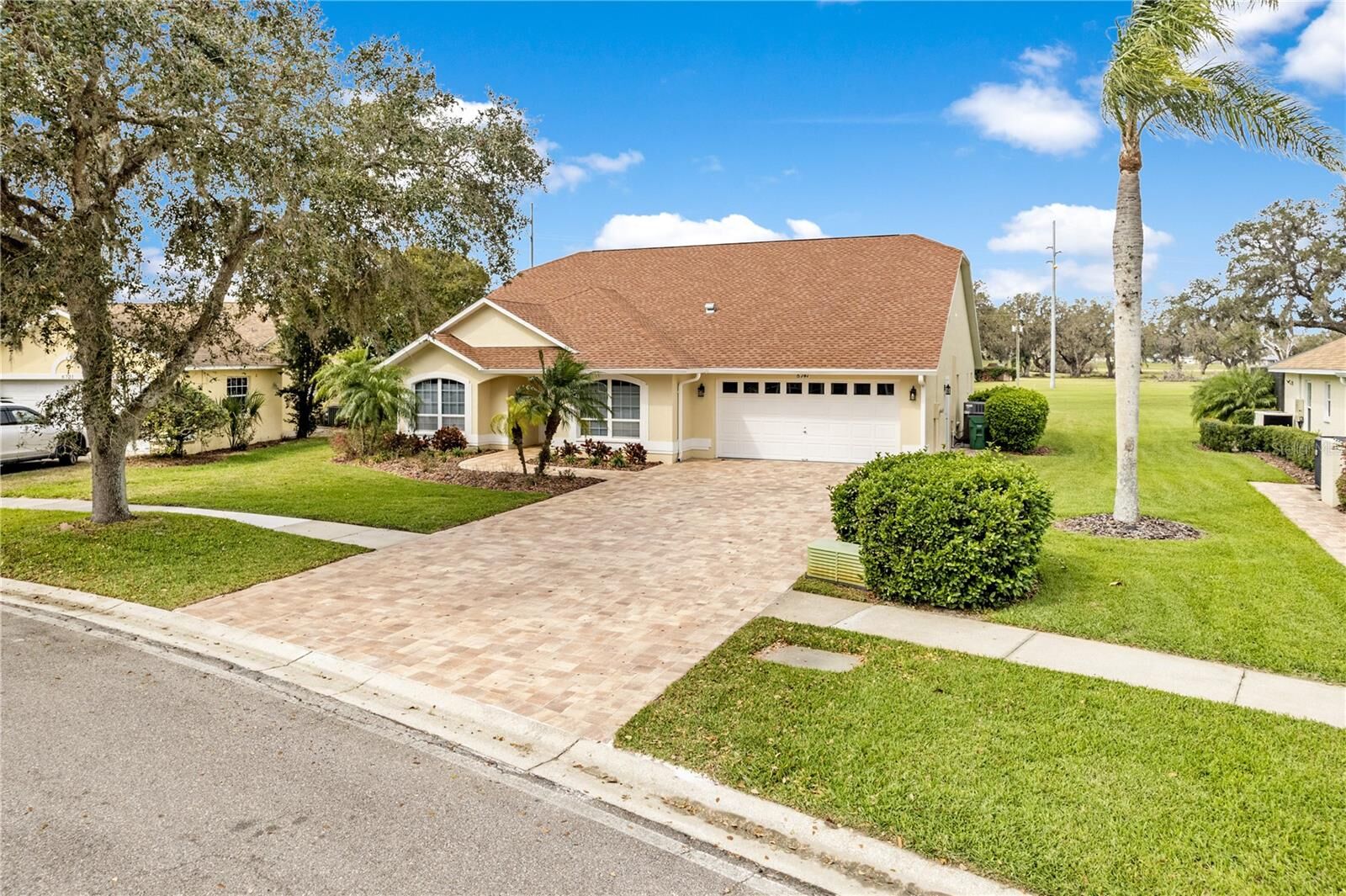 Property Photo:  6741 Northlake Drive  FL 33542 