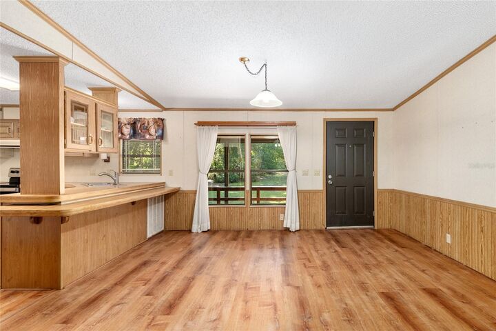 Property Photo:  16513 SW 67th Place  FL 32618 