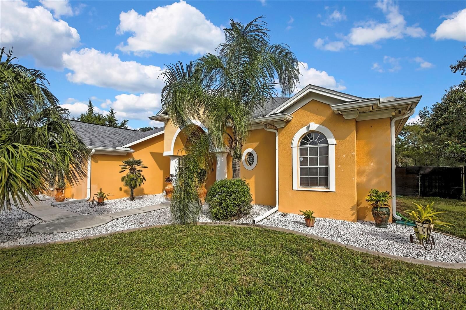 Property Photo:  3380 Black Oak Trail  FL 34604 