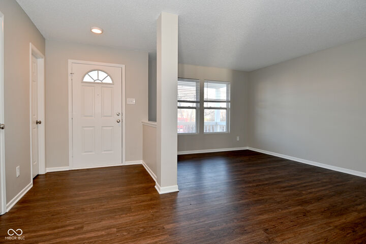 Property Photo:  2103 Cedarmill Drive  IN 46131 