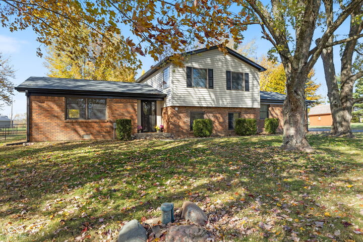 Property Photo:  2310 Fox Drive  IN 46131 