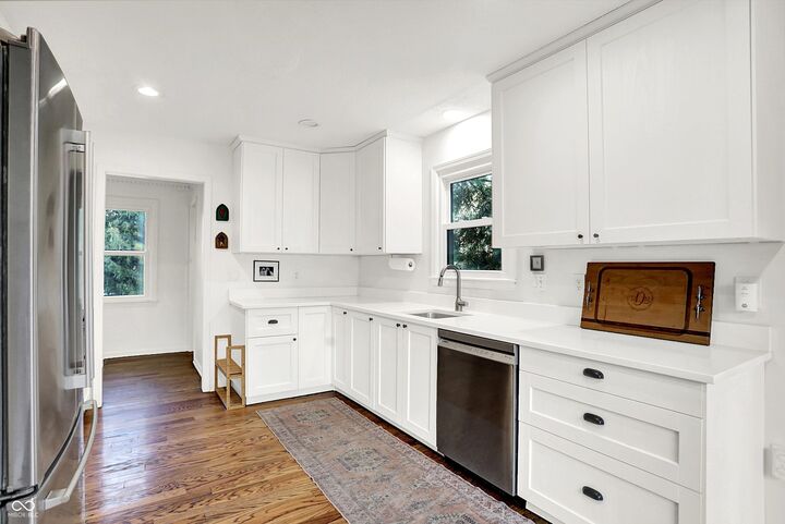 Property Photo: 95 Williamsburg Court IN 46077