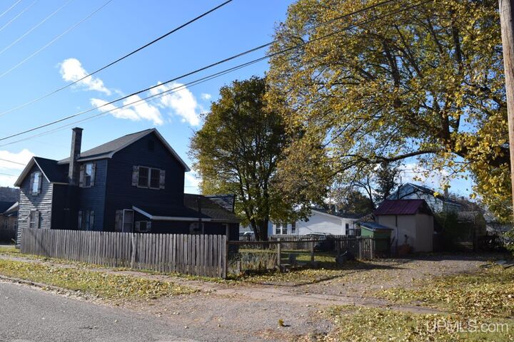 Property Photo:  727 E Ridge Street  MI 49849 