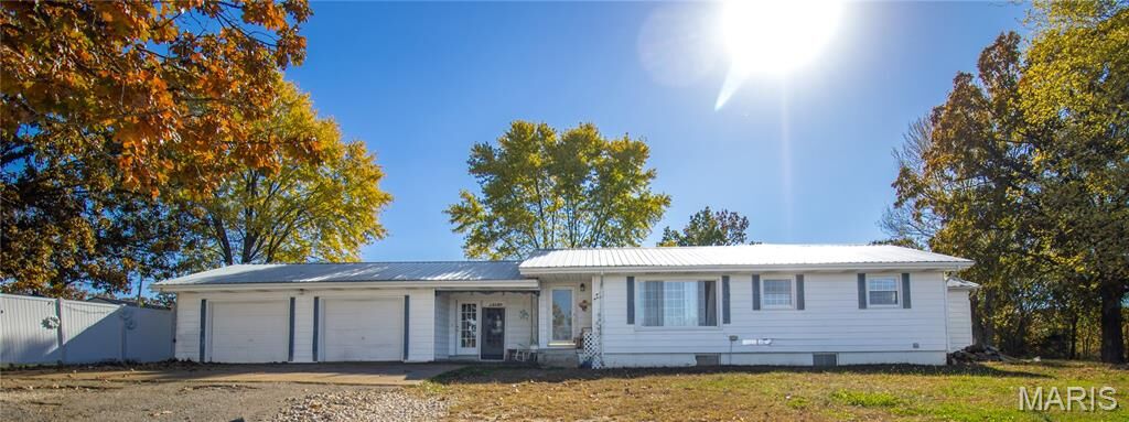 Property Photo: 16560 Highway 133 MO 65459