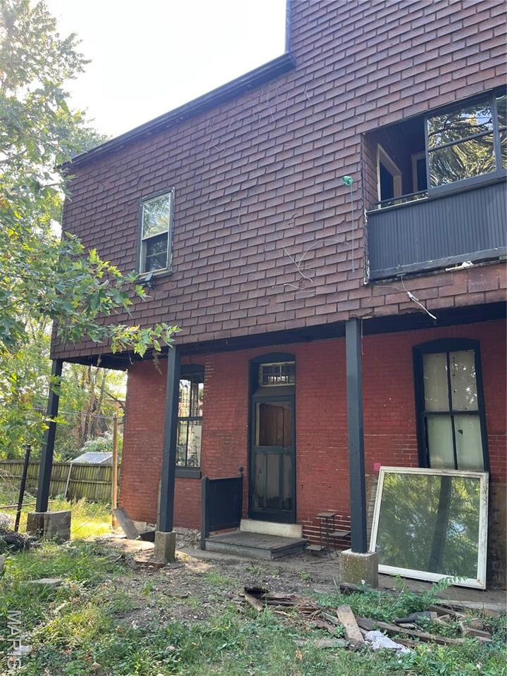 Property Photo:  2618 &Amp 2614 Geyer Avenue  MO 63104 