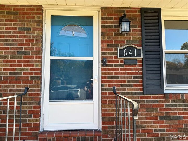 Property Photo: 641 Leslie Avenue IL 62095