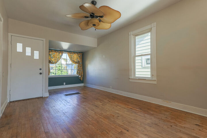 Property Photo: 3815 E Plankinton Ave WI 53110