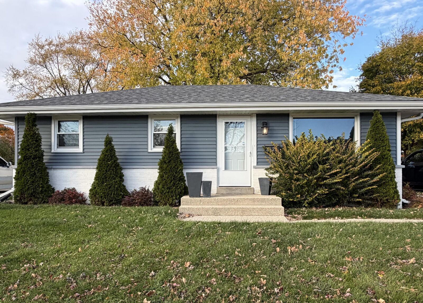 Property Photo:  8620 W Lynx Ave  WI 53225 