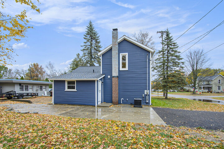 Property Photo:  216 S Center Street  MI 49285 