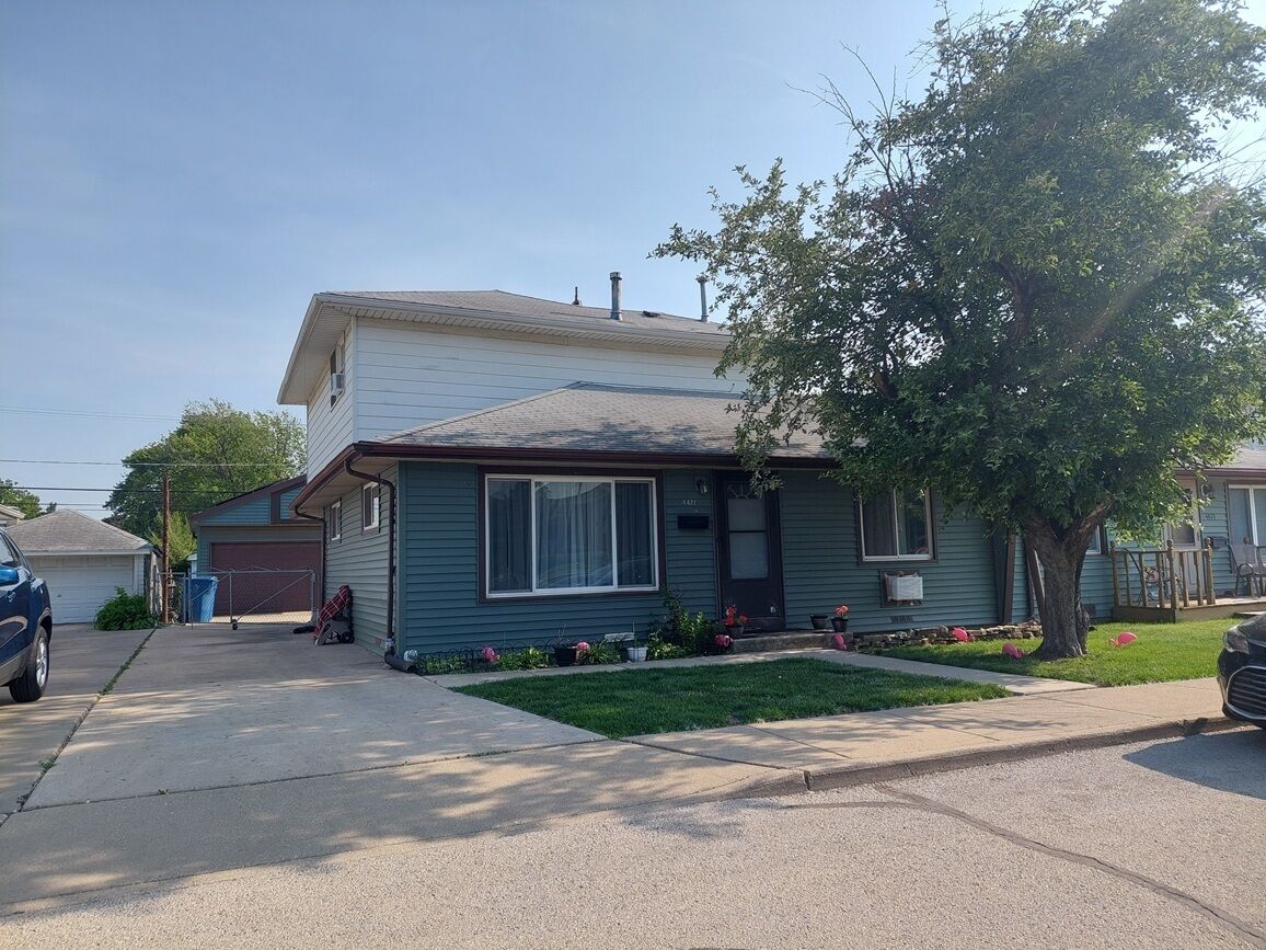 Property Photo: 4421 W 87th Street IL 60456